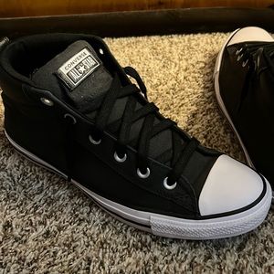 Converse men’s size 10